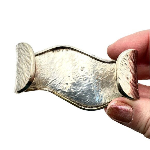Sterling Silver Wide Hammered Design Wide Cuff Bracelet 30 Grams Adjustable Size - Picture 2 of 2